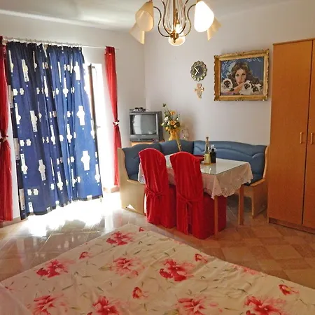 Apartment Carlijeva Pula