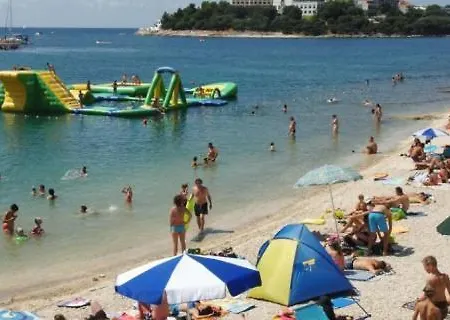 Carlijeva * Pula
