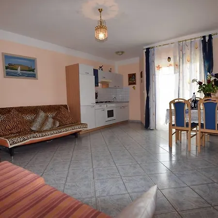 Apartment Carlijeva *